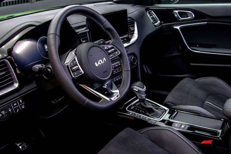 Interior design and technology – Kia XCeed - Just Auto